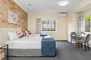 Classic Twin Room | 1 bedroom, iron/ironing board, free WiFi, bed sheets