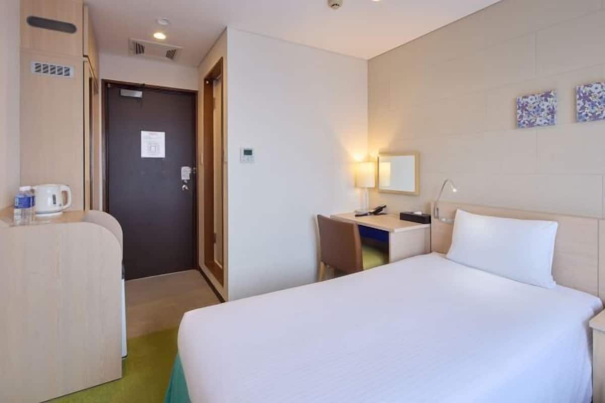 In-room safe, individually decorated, individually furnished, desk