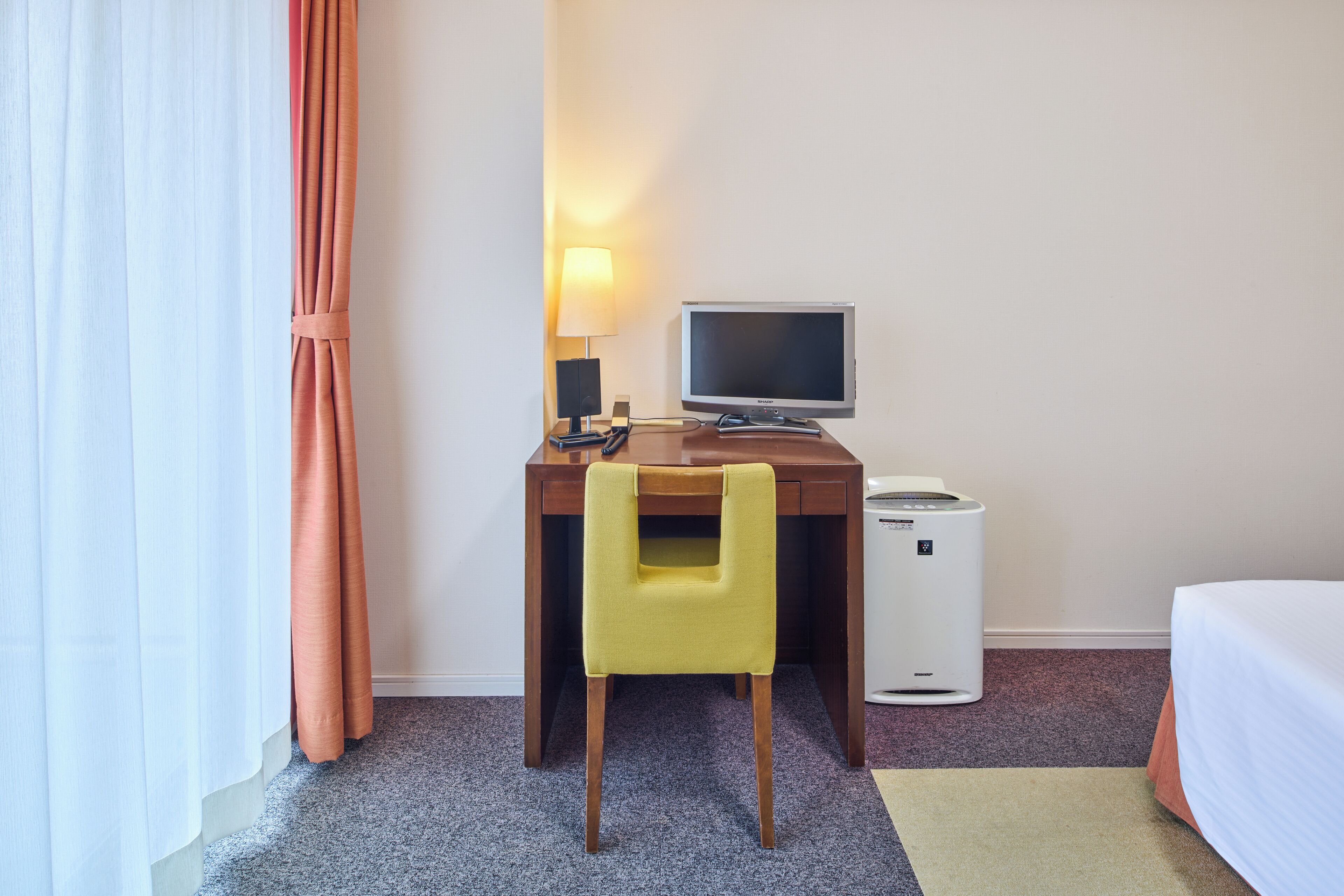 in-room safe, individually decorated, individually furnished, desk