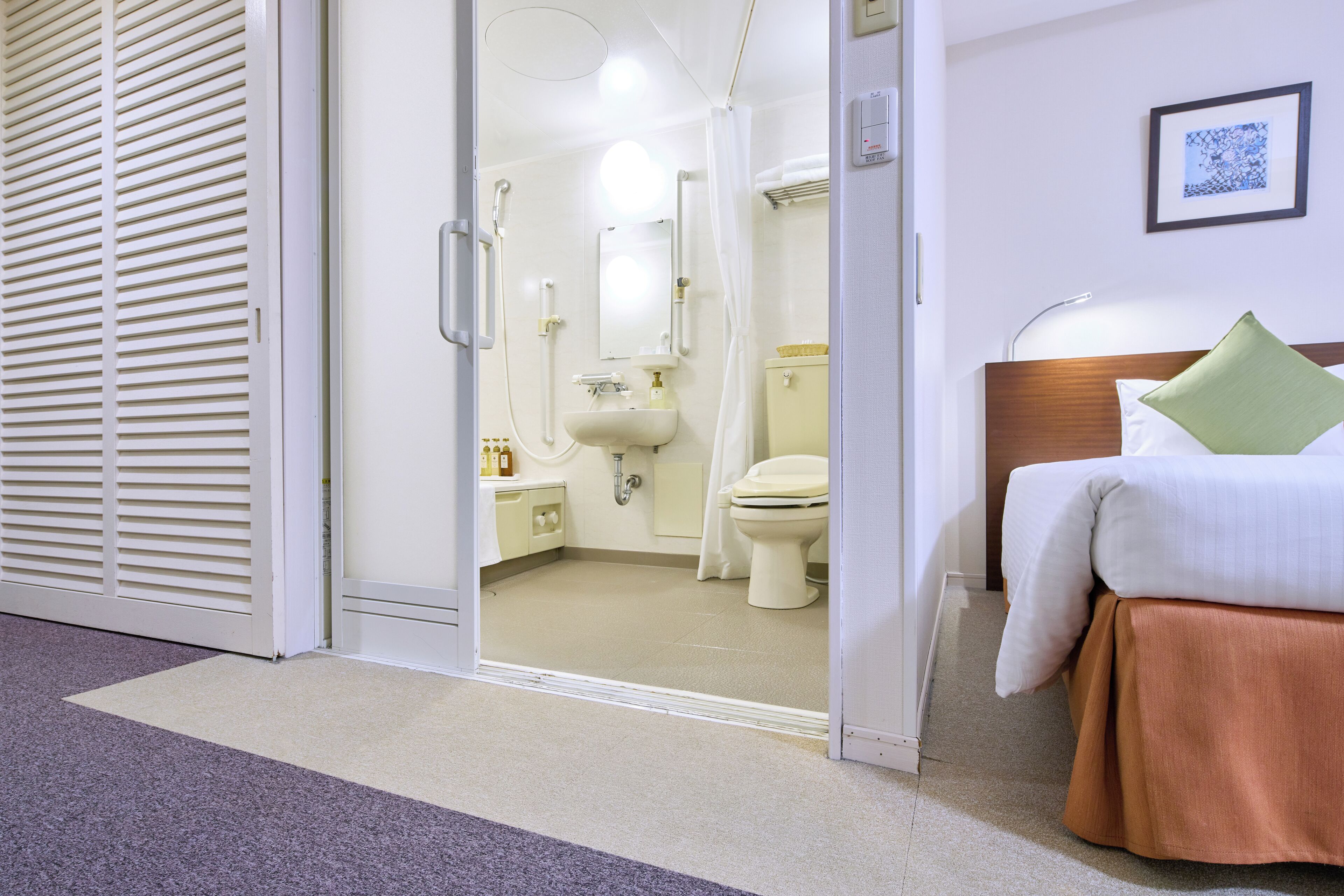 in-room safe, individually decorated, individually furnished, desk