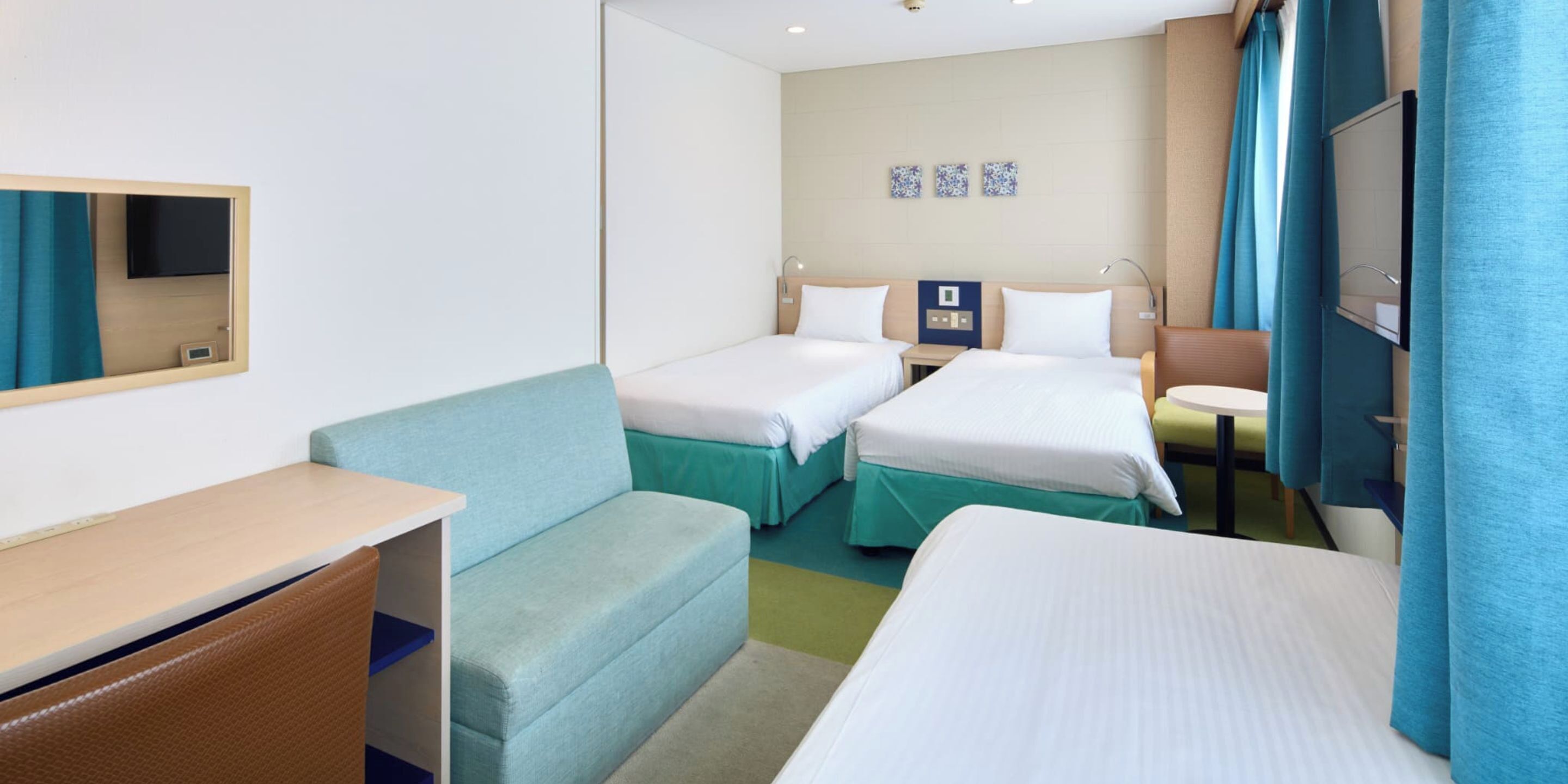 In-room safe, individually decorated, individually furnished, desk