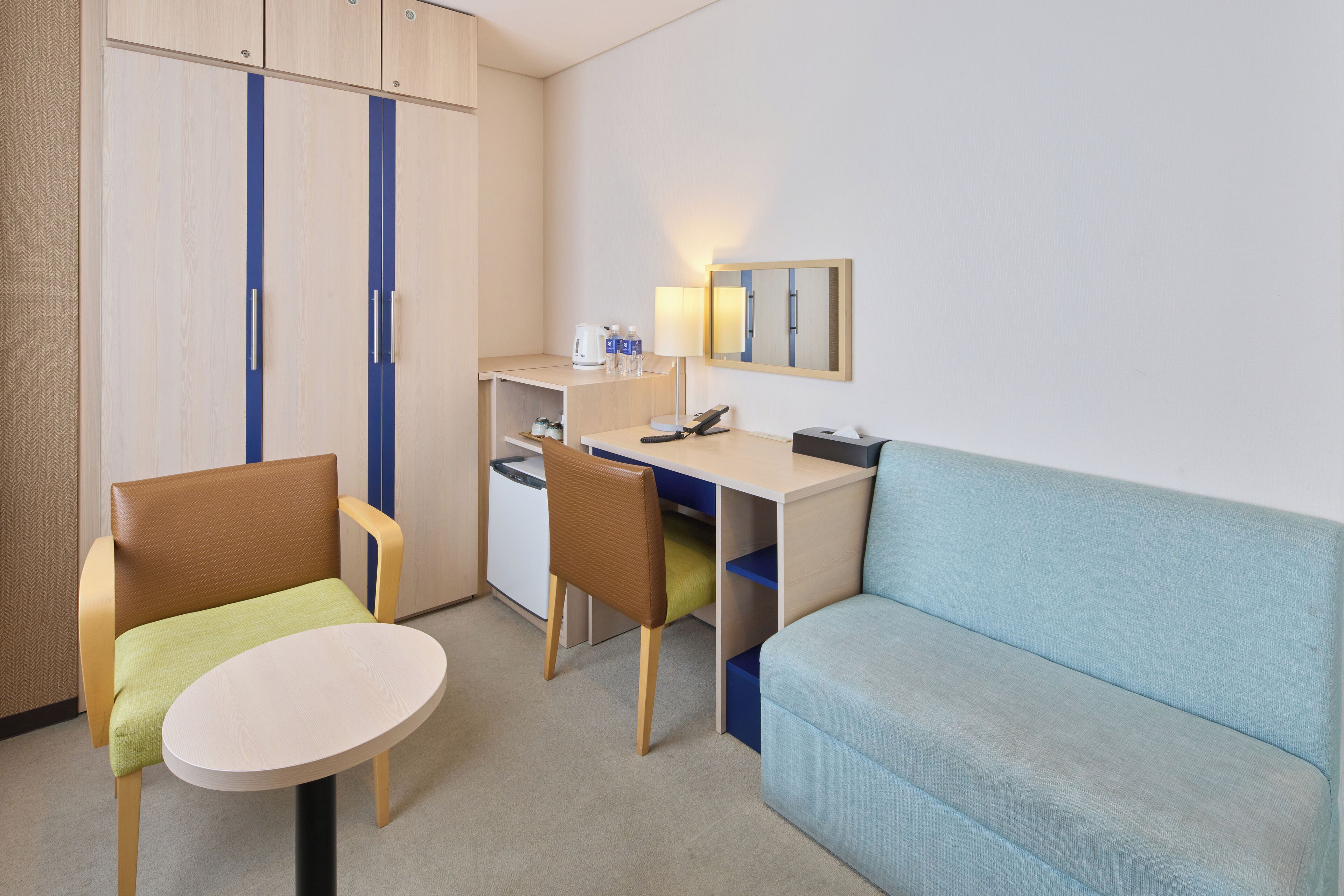 in-room safe, individually decorated, individually furnished, desk