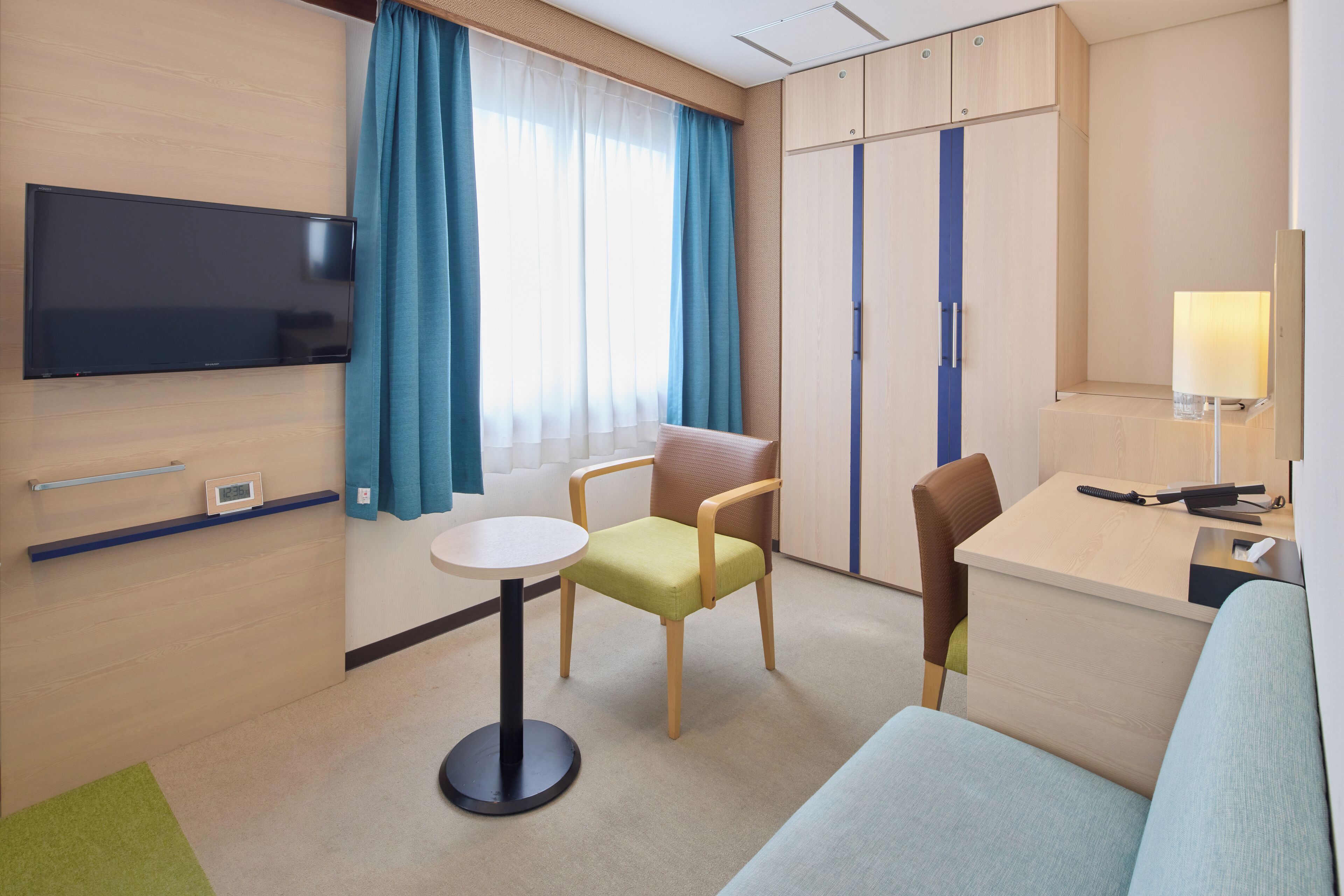 in-room safe, individually decorated, individually furnished, desk