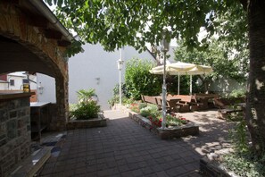 Terrace/patio - Hotel Rhein-Mosel-View (Urbar)