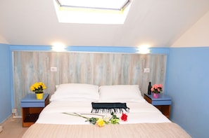 Business Double or Twin Room, 1 Bedroom | Bar mini, seterika/papan seterika, Wi-fi percuma, cadar katil 