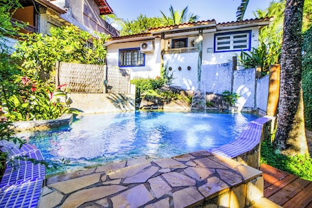 2 outdoor pools, pool umbrellas, sun loungers