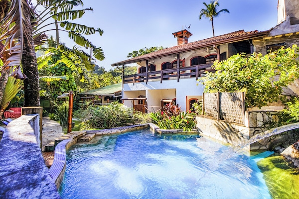 2 outdoor pools, pool umbrellas, sun loungers