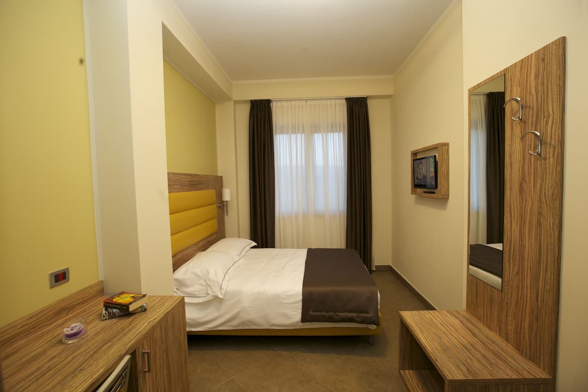 Double Room Single Use