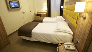 Room - GigaHotel (Villa Santa Lucia)