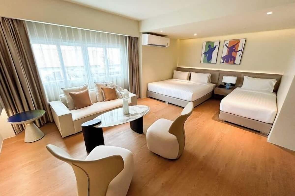 1 bedroom, minibar, in-room safe, desk