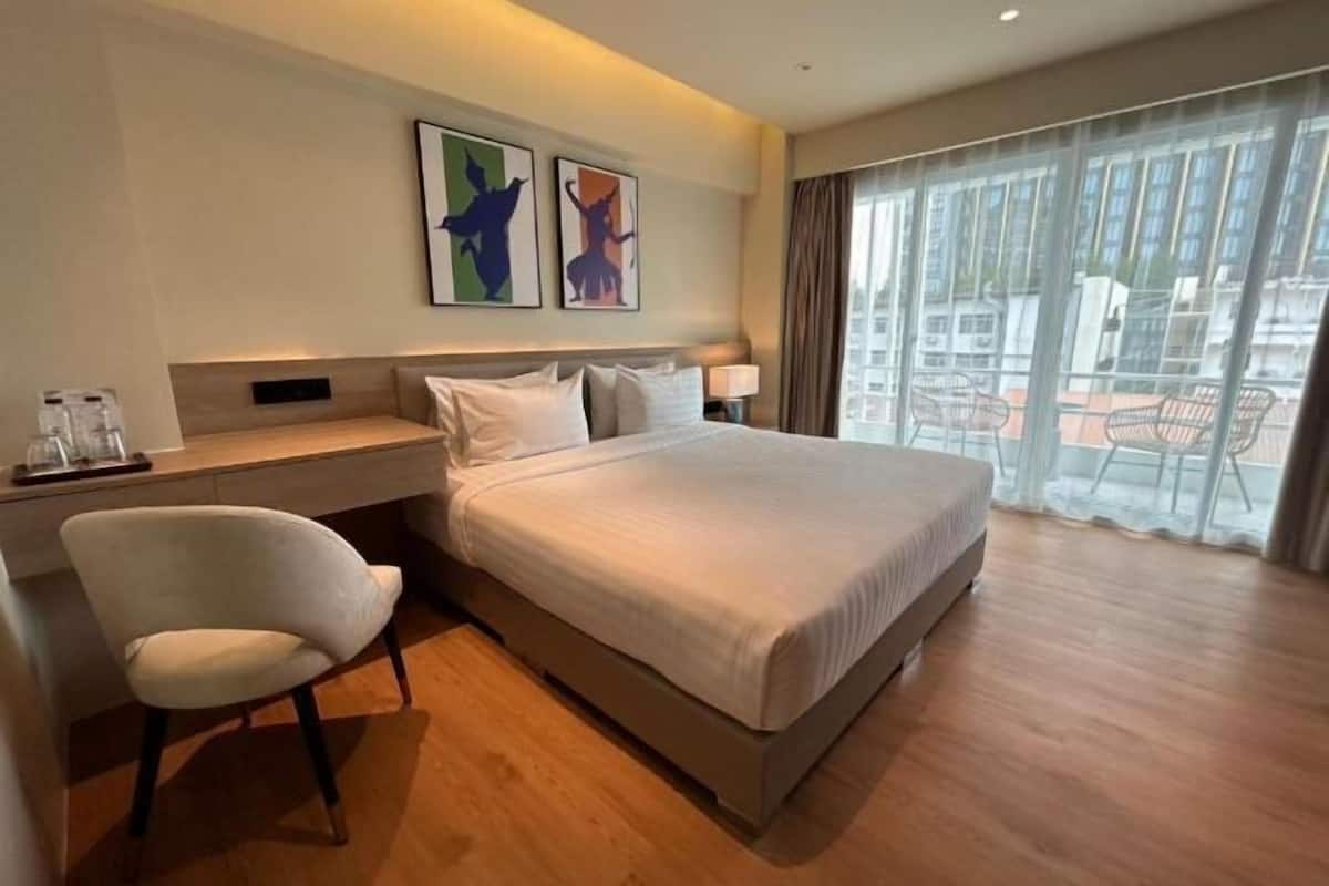 1 bedroom, minibar, in-room safe, desk