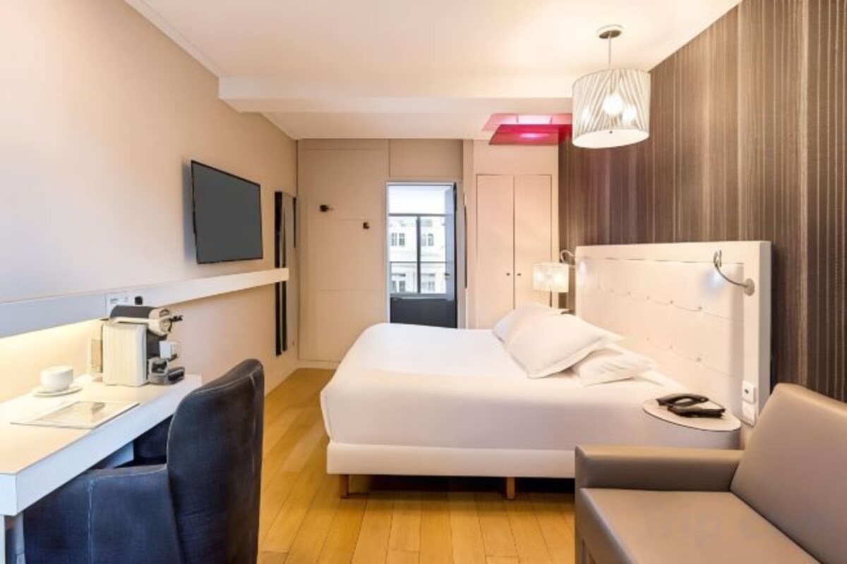 Prestige Room