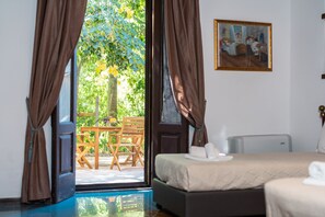 Frette Italian sheets, down duvets, minibar, desk - Agriturismo Costantino (Maida)