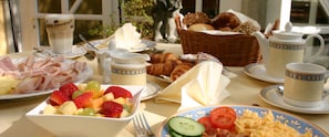Breakfast area - Hotel Aurbacher Hof (Munich)