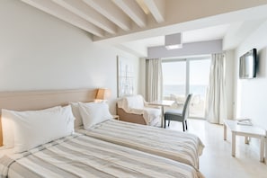 Superior Studio, Sea View | In-room safe, soundproofing, free WiFi, bed sheets - Palm Beach Apartments - Studio (Rethymno)