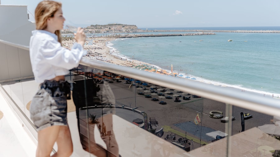 Palm Beach Apartments - Studio