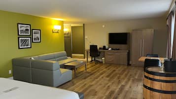 Signature-Zimmer, 1 King-Bett (Rive Gauche Plus) | Schreibtisch, Verdunkelungsvorhänge, schallisolierte Zimmer