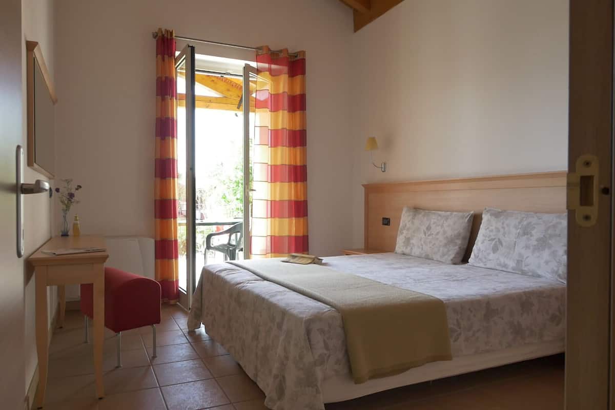 Appartement, 2 chambres | Fer et planche à repasser, lits bébé (gratuits), Wi-Fi gratuit