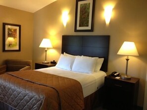 Kamar Single Klasik, 1 Tempat Tidur Queen | Setrika/meja setrika, Wi-Fi gratis, dan seprai linen