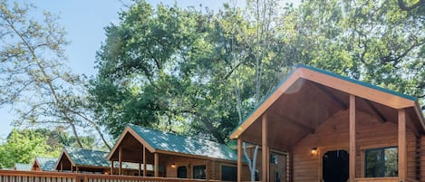 小屋 (Creekside) | 露台