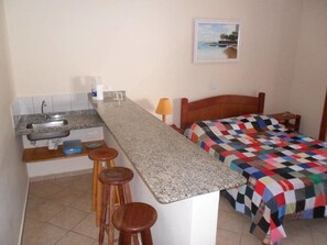 Premium bedding, minibar, blackout drapes, free cribs/infant beds - Pousada Mosaico (São Sebastião)