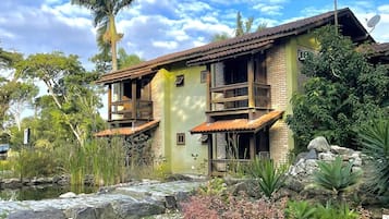 Fachada da propriedade