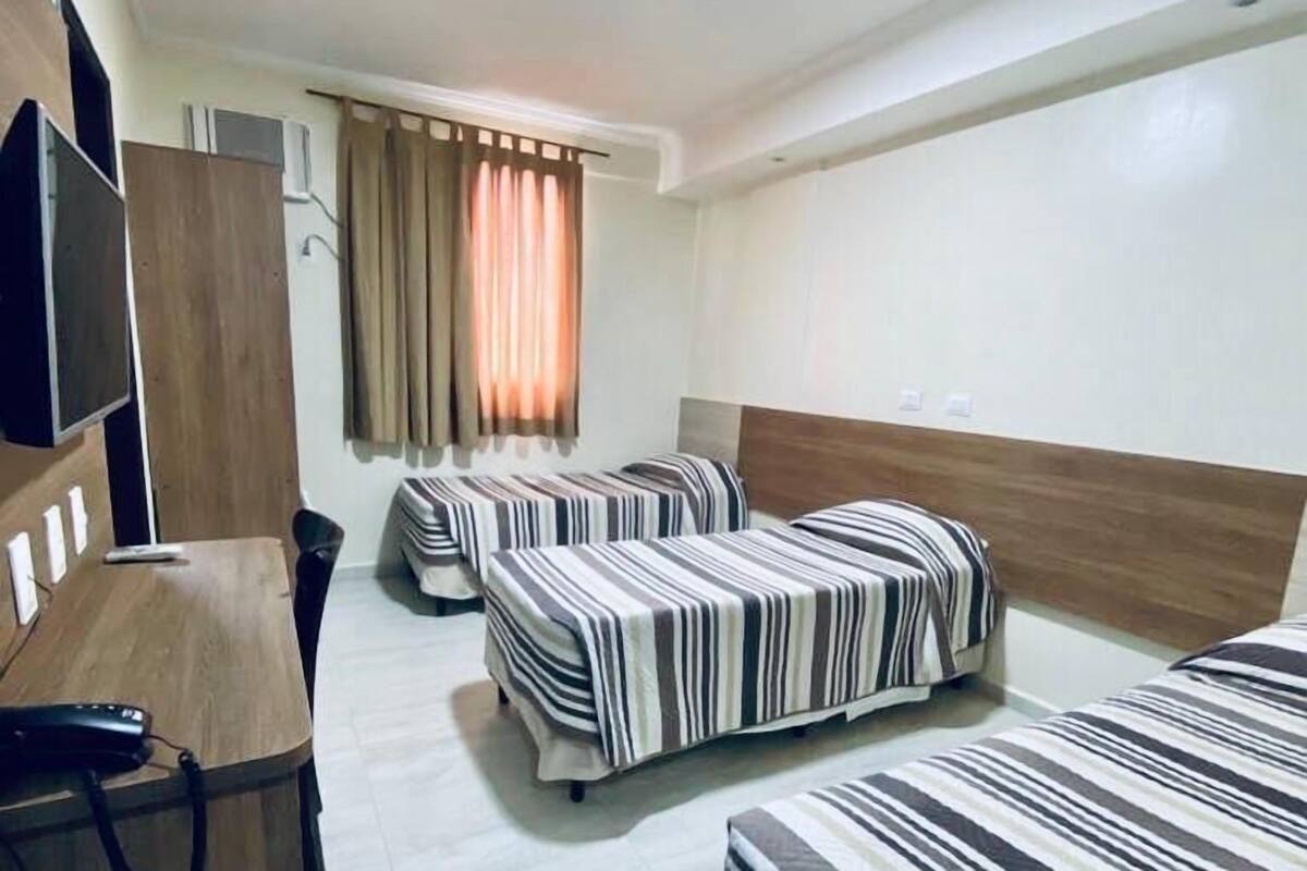 Minibar, desk, WiFi (free)