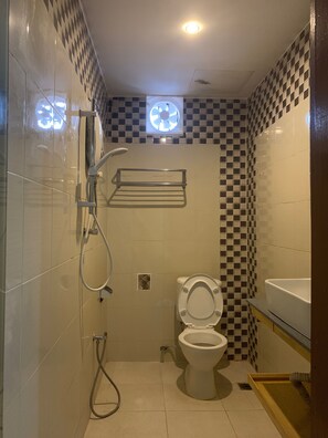 Bathroom - Easy Crystal Hotel (Langkawi)
