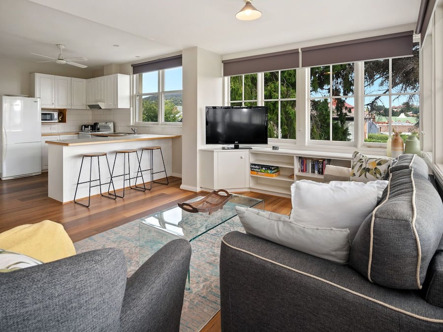 Premium Apartment | Minibar, individually decorated, iron/ironing board, free WiFi