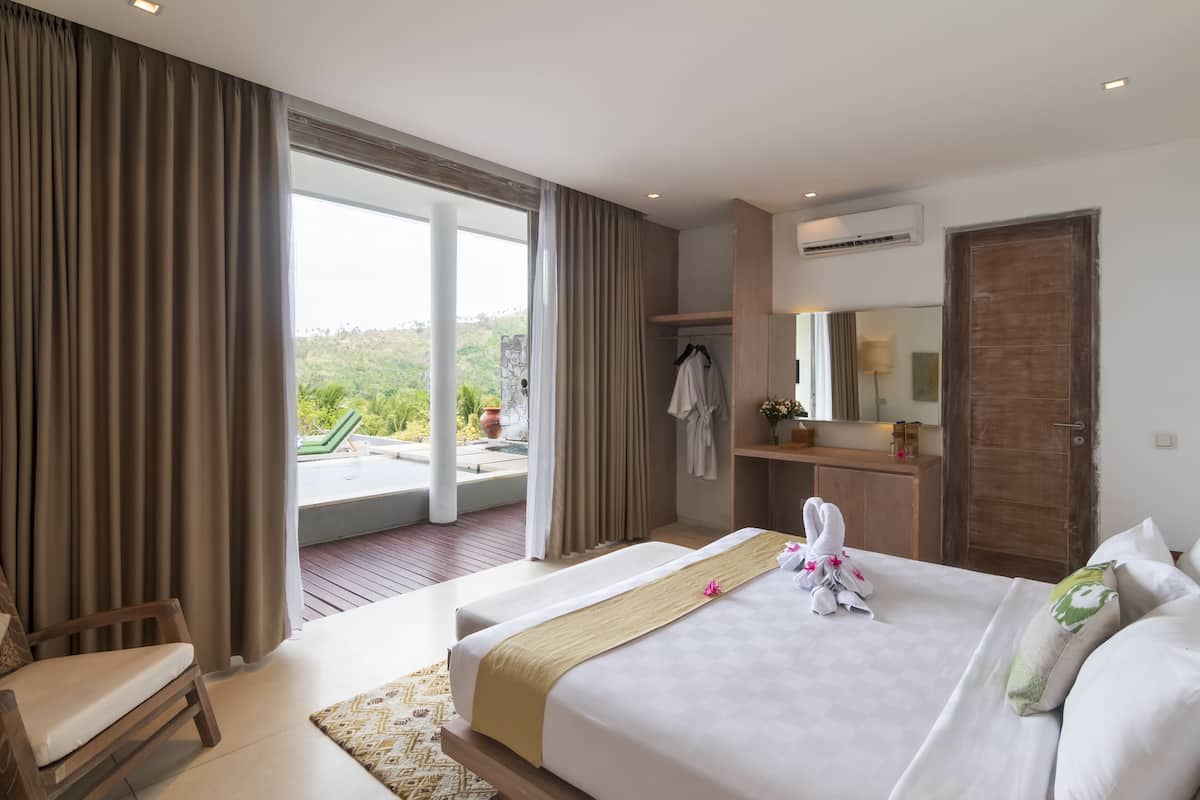 Suite – panorama, privat basseng, fjellutsikt (Varda Pool Suite) | Minibar, safe på rommet, skrivebord og wi-fi (inkludert)