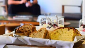 Desayuno continental incluido todos los días