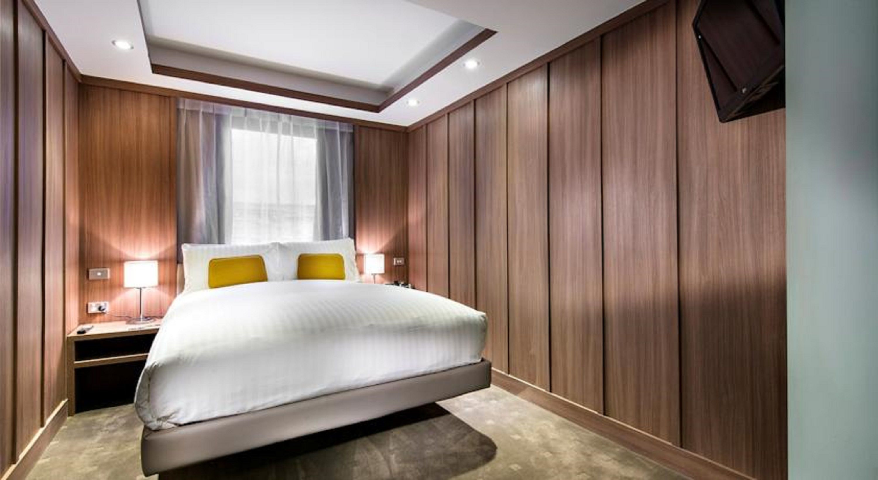 superior cabin with complimentary continental breakfast | premium bedding, pillow-top beds, minibar, in-room safe