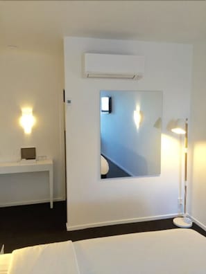 1 bedroom, premium bedding, soundproofing, free WiFi