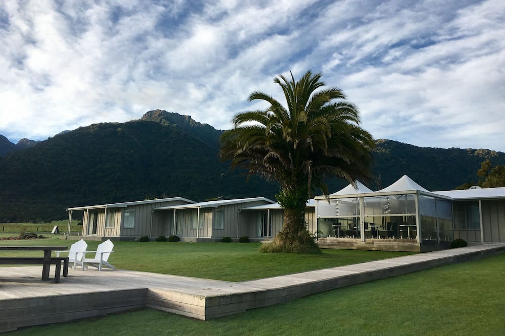 Franz Josef Oasis