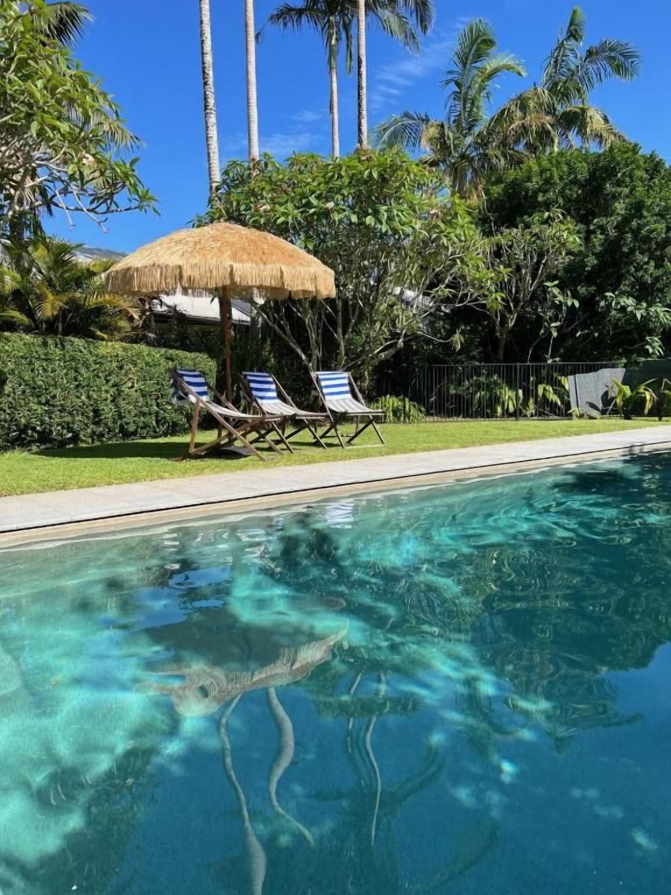 Outdoor pool, pool loungers
