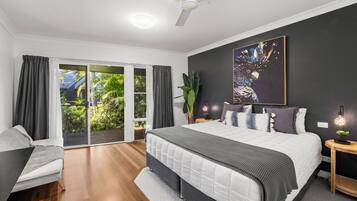 Standardzimmer, 1 King-Bett, barrierearm, Gartenblick | Hochwertige Bettwaren, Minibar, Schreibtisch