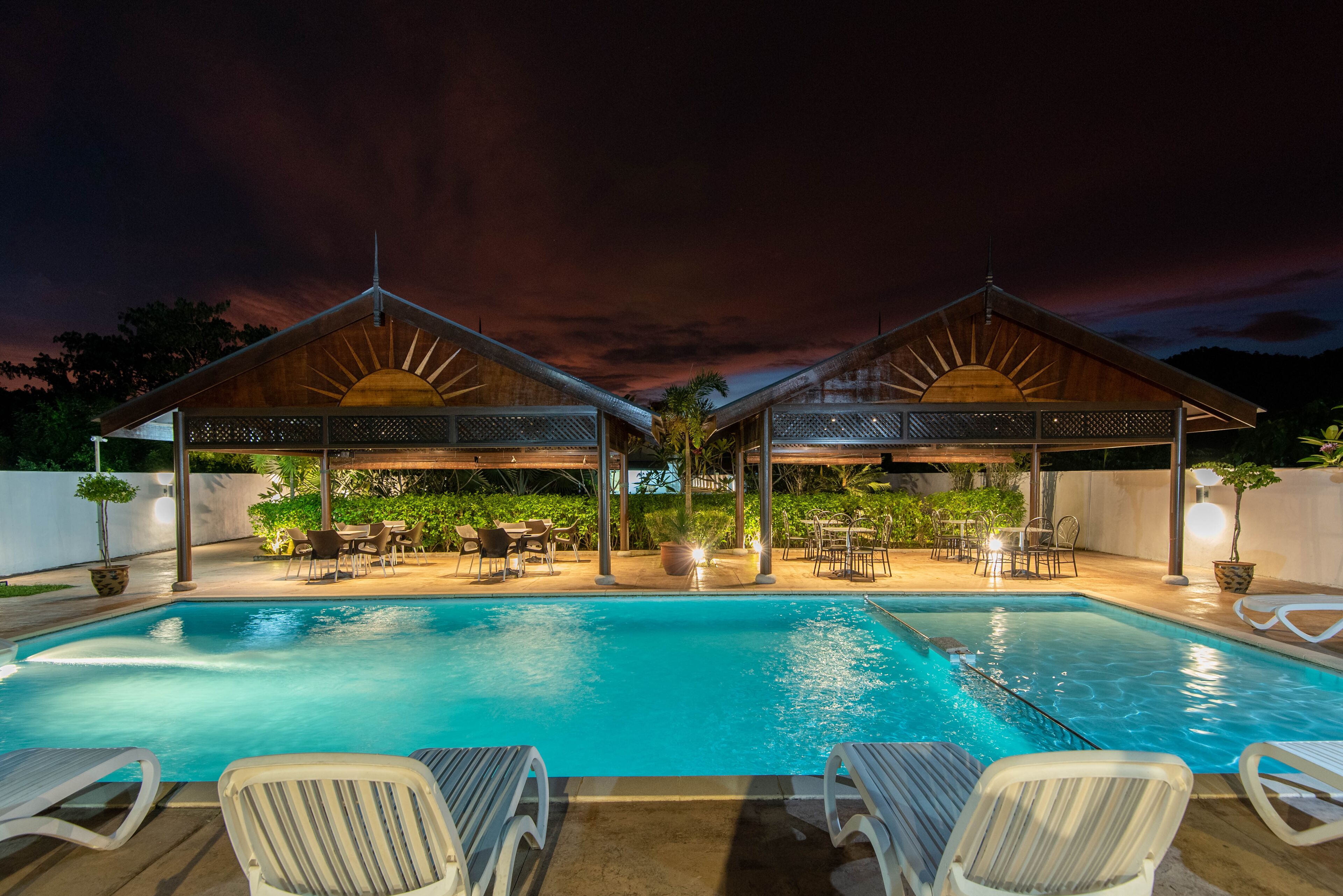 Outdoor pool, sun loungers