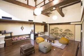 Interior - Guesthouse U-En - Hostel (Osaka)