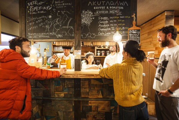 Lobby lounge - Guesthouse U-En - Hostel (Osaka)