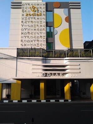 Exterior - Zodiak Asia Afrika by KAGUM Hotels (Bandung)