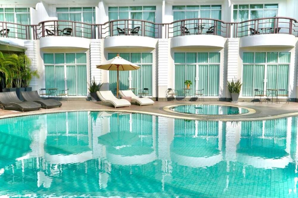 A-Te Chumphon Hotel