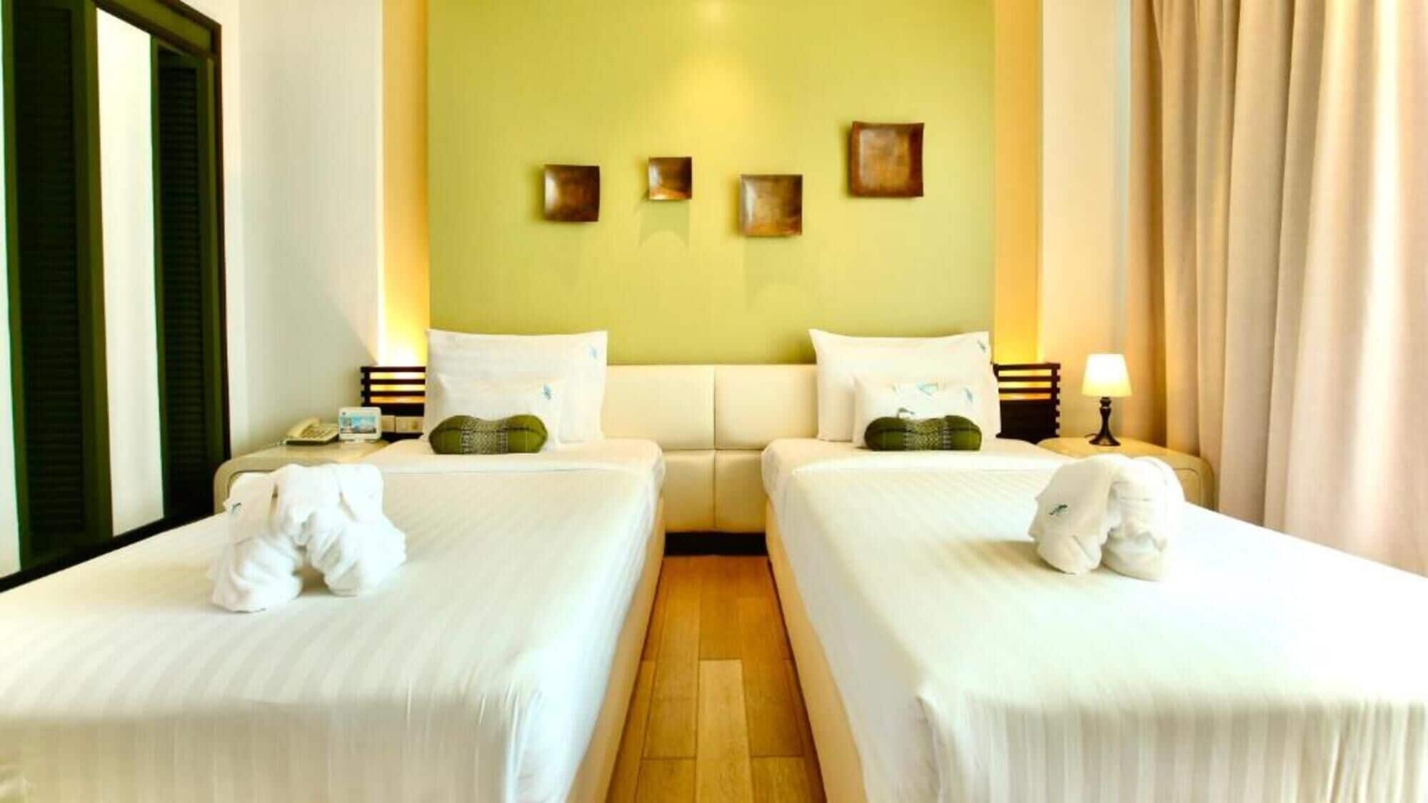 deluxe twin room | 1 bedroom, premium bedding, in-room safe, desk