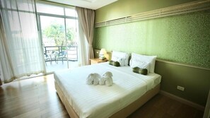 Deluxe Pool Terrace | Premium bedding, in-room safe, desk, laptop workspace - A-Te Chumphon Hotel (Chumphon)