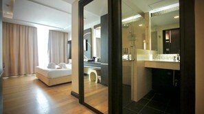 슈피리어룸, 킹사이즈침대 1개 | 고급 침구, 객실 내 금고, 책상, 노트북 작업 공간