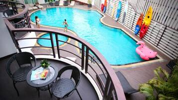 1 bedroom, premium bedding, in-room safe, desk