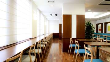 Café da manhã (JPY 1540 por pessoa)