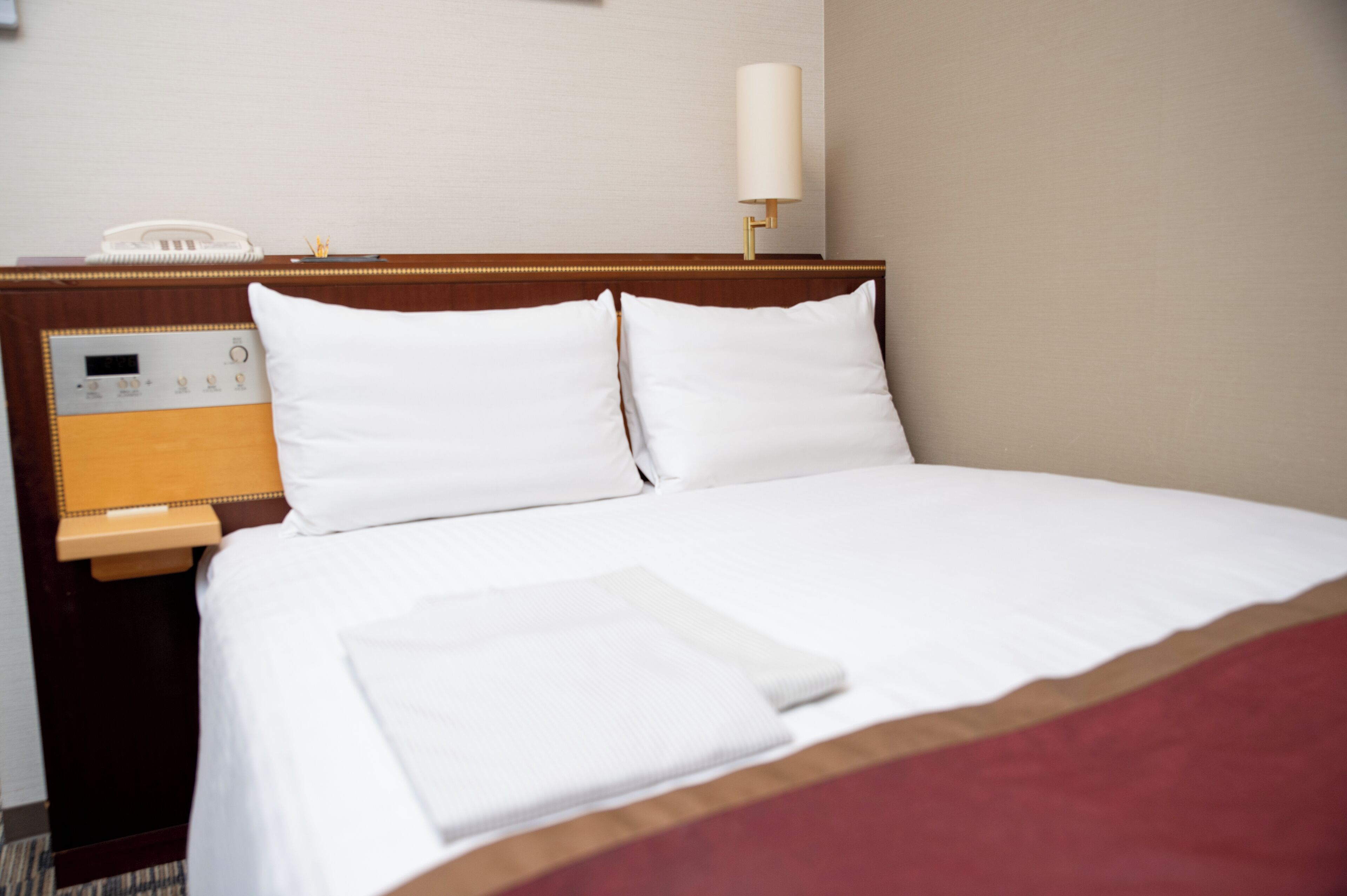 Free WiFi, bed sheets
