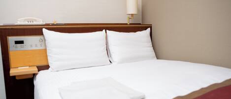 WiFi (free), bed sheets