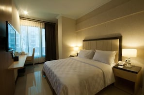 In-room safe, desk, soundproofing, iron/ironing board