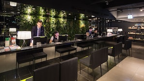 Reception - Finders Hotel (Taipei)